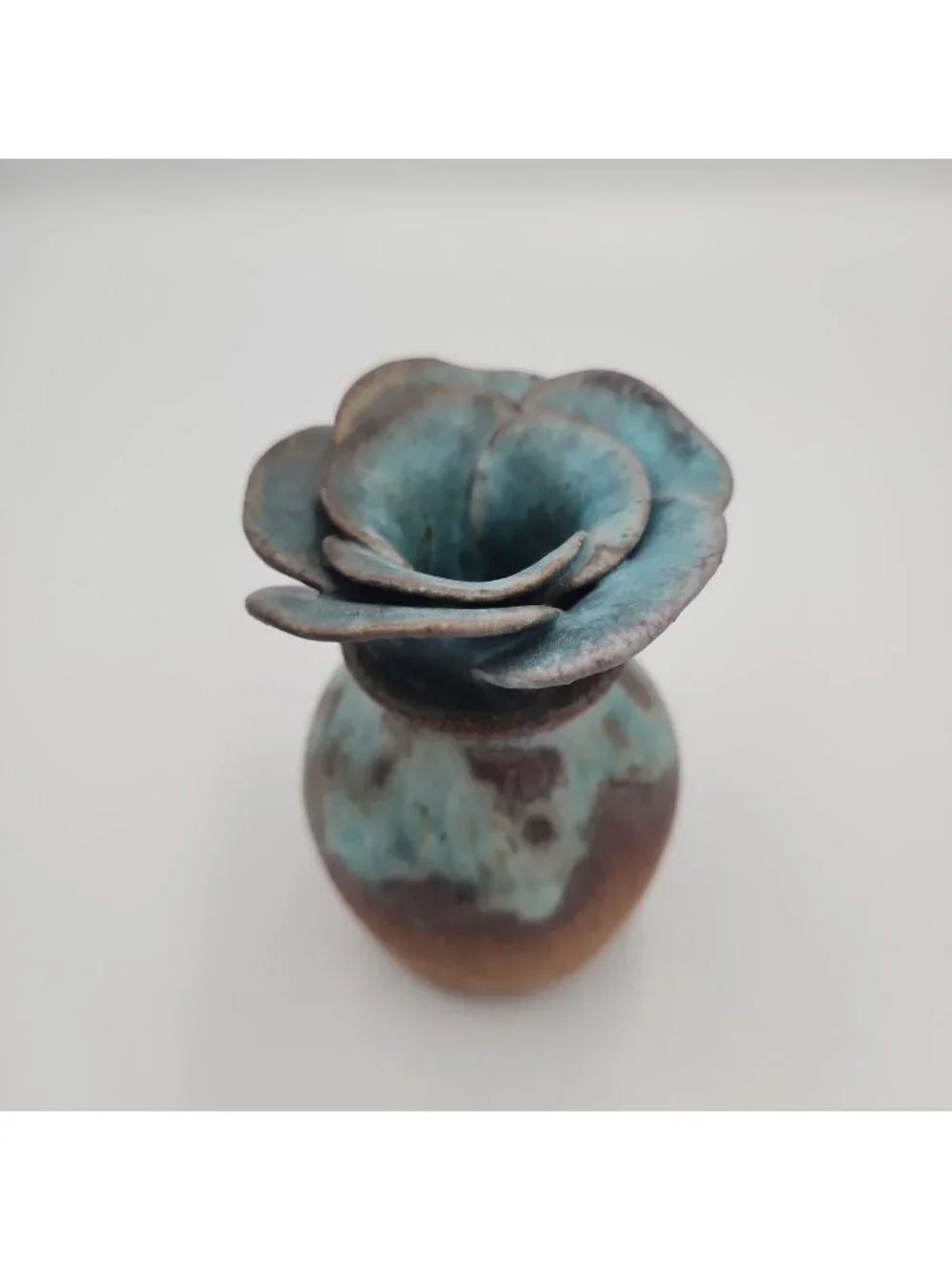 Studio Bud Vase MCM Pottery Signed By Judy Blue Tan 4